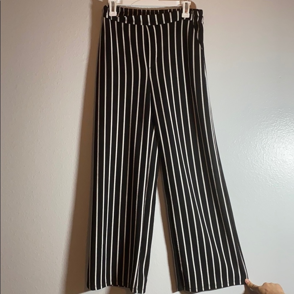 Women’s flowy pants